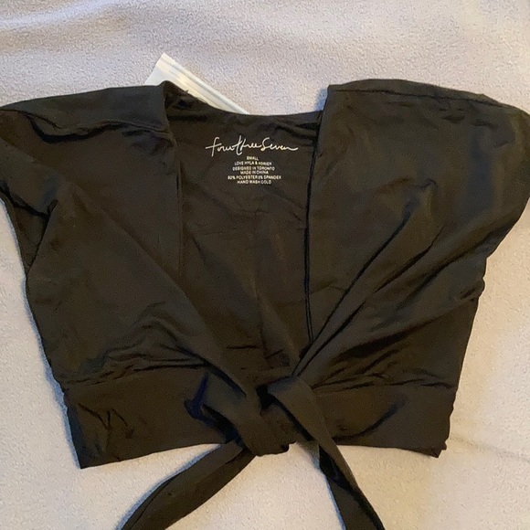 437 Robyn bikini top black - Picture 6 of 8